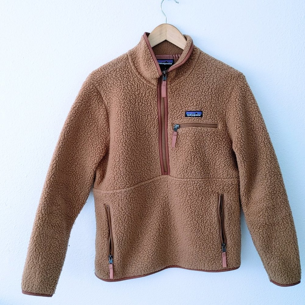 Patagonia tan fleece jacket